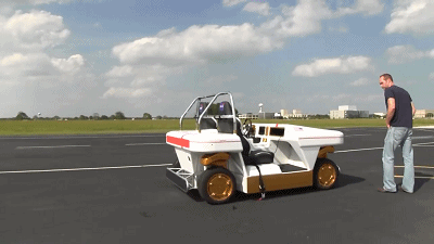 NASA研發新型車，可橫向行駛可原地旋轉，漂移過彎很輕松